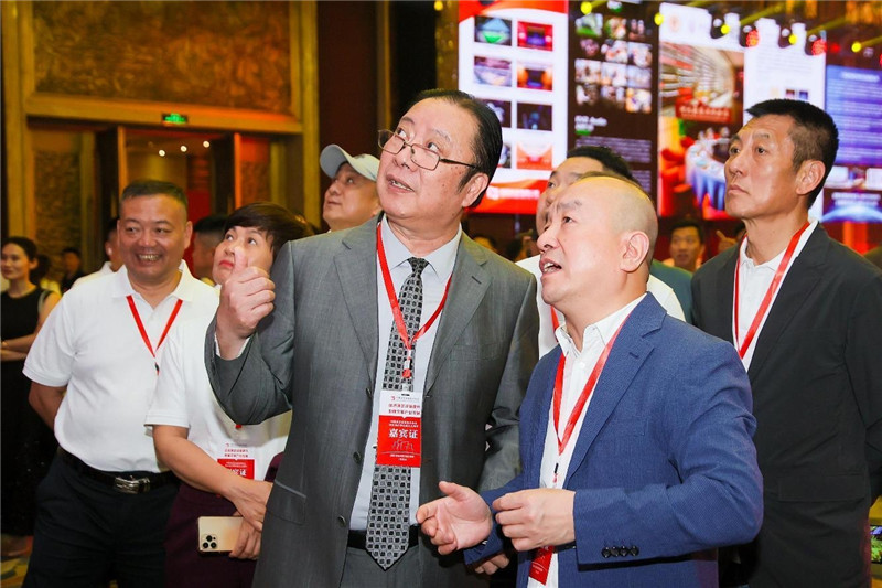 2024年5月：美亞董事長(zhǎng)張永亮先生被選舉為中國(guó)演藝設(shè)備技術(shù)協(xié)會(huì)副理事長(zhǎng)